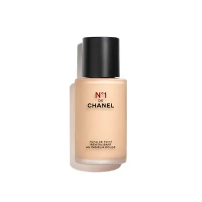 CHANEL N°1 DE CHANEL REVITALIZING FOUNDATION ILLUMINATES - MOISTURIZES - PROTECTS 香奈儿一号红山茶花粉底液