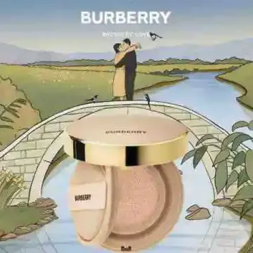 Burberry博柏利卓越持妆柔雾气垫粉底液W10（风衣气垫）