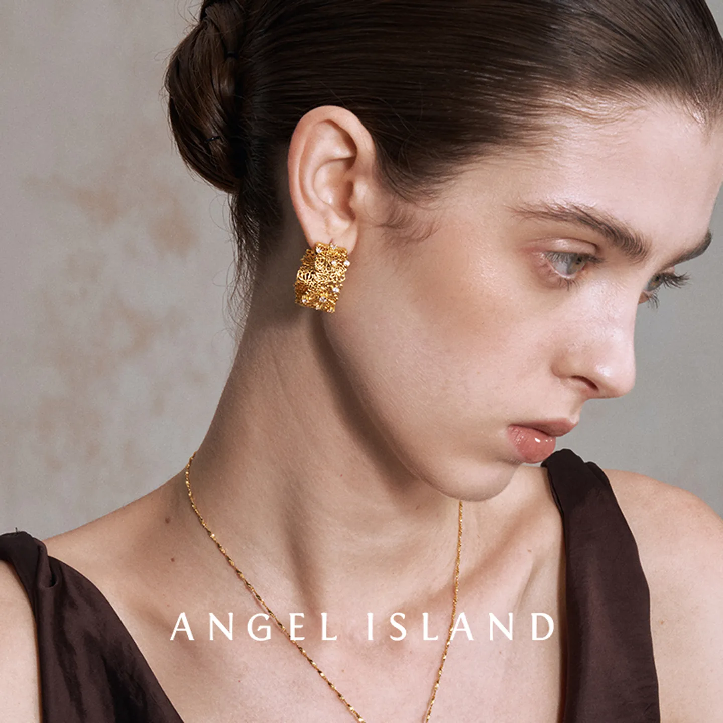 ANGEL ISLAND 天使岛 「Chantee」镂空蕾丝花园花卉耳圈 金色